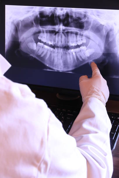 Best Mobile Emergency Dentist in Lost Hills, CA